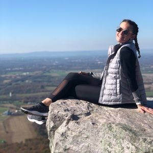 Meet your Posher, Rae